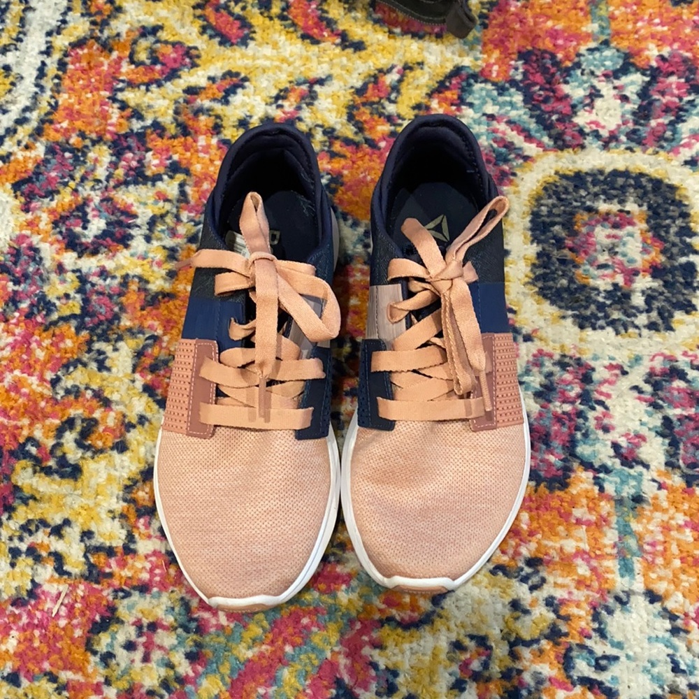 Reebok Sneakers - cute and comfy